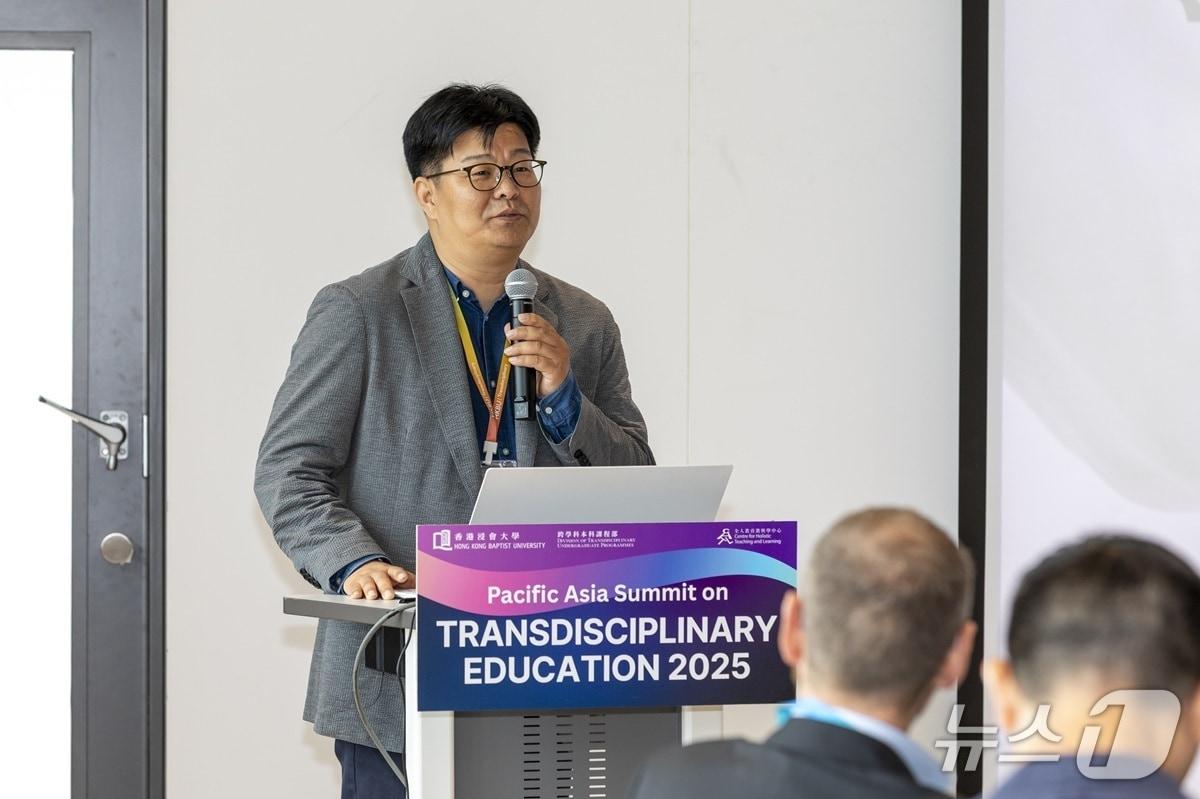 본문 이미지 - PASTE 2025 정재승 학부장 강연 모습. (KAIST 제공. 재판매 및 DB금지)2025.7.24/뉴스1