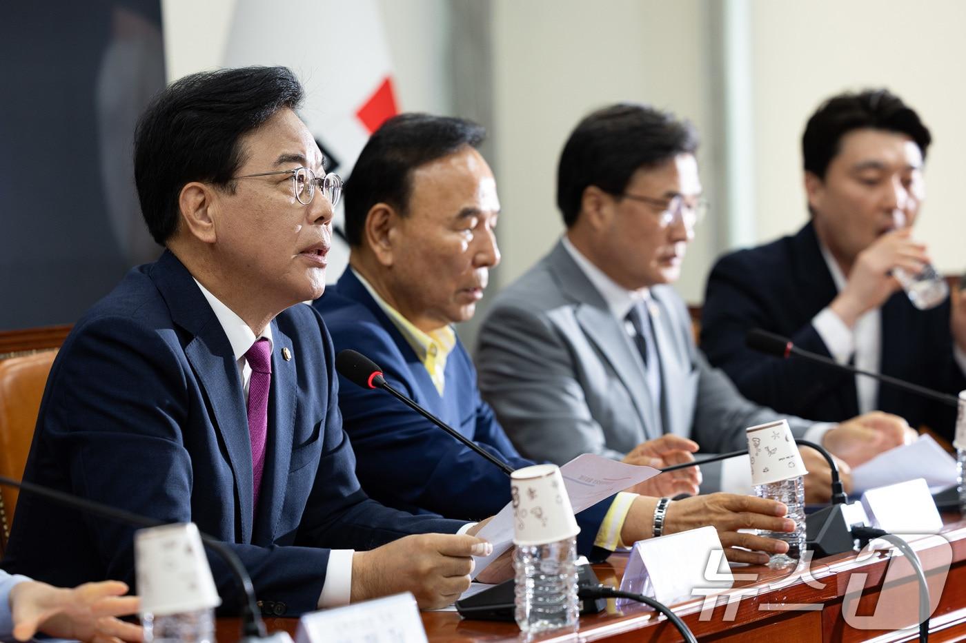 송언석 국민의힘 비상대책위원장 겸 원내대표가 24일 서울 여의도 국회에서 열린 비상대책위원회의에서 모두 발언을 하고 있다. 2025.7.24/뉴스1 ⓒ News1 유승관 기자