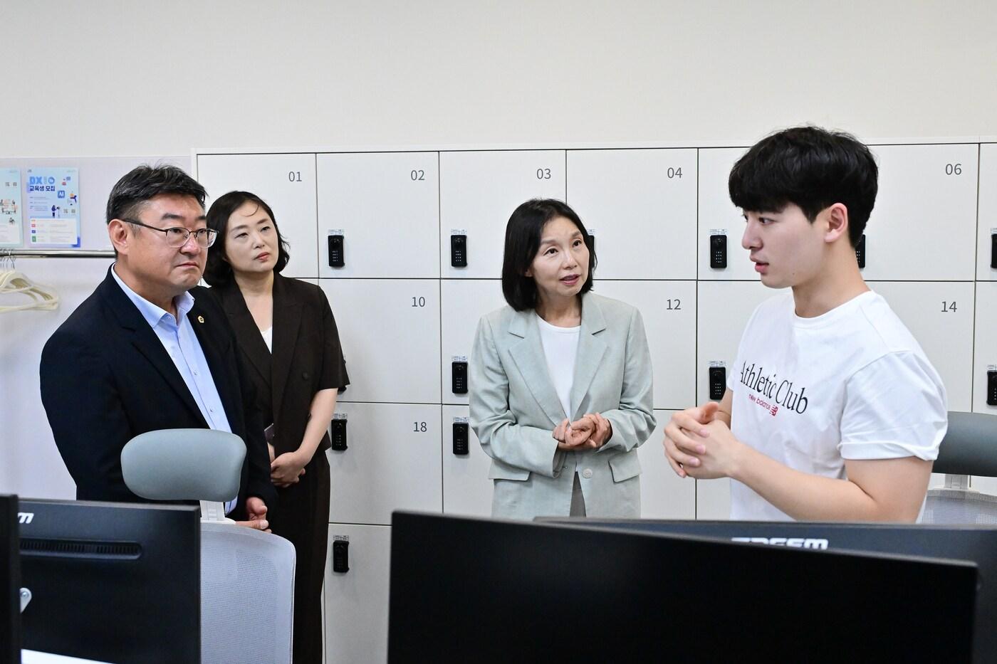 최호정 서울시의장 청년취업사관학교 서초캠퍼스 방문&#40;서울시의회 제공&#41;