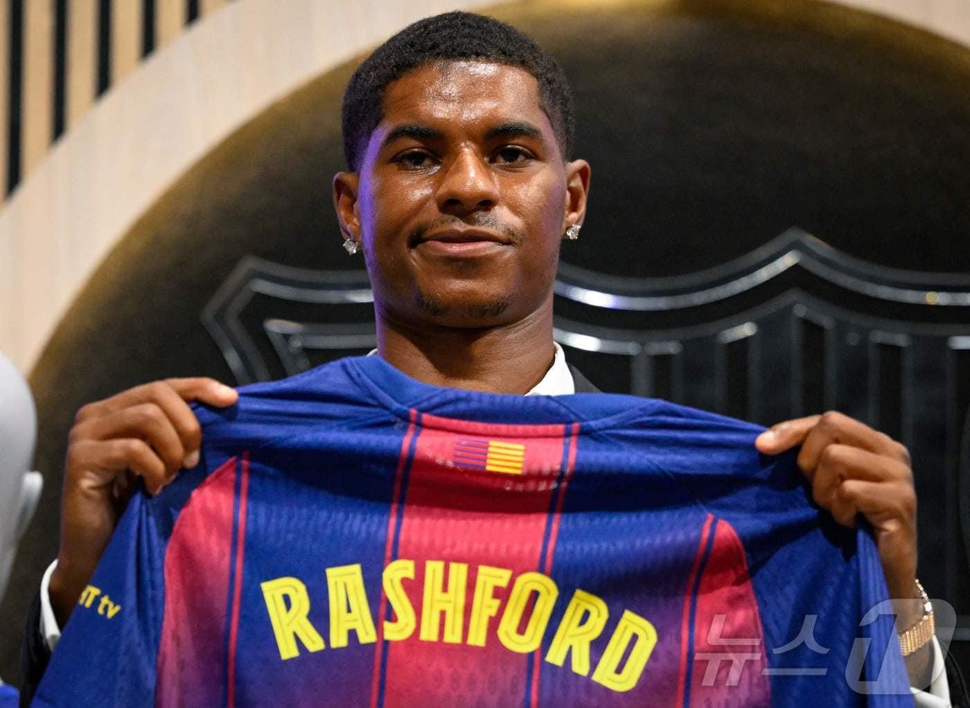 본문 이미지 - 바르셀로나에 입단한 마커스 래시포드.  ⓒ AFP=뉴스1