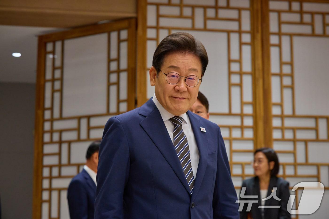 이재명 대통령이 지난 23일 서울 용산 대통령실 청사에서 열린 임명장 및 위촉장 수여식에 참석하고 있다. &#40;이재명 대통령 SNS. 재판매 및 DB 금지&#41; 2025.7.24/뉴스1 ⓒ News1 허경 기자