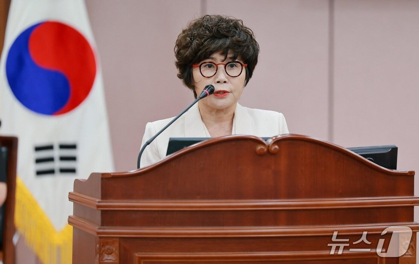 충북 증평군의회 이동령 의원이 209회 임시회 2차 본회의에서 기후위기 대응 정책 전환을 촉구하는 5분 발언을 하고 있다.&#40;증평군의회 제공, 재판매 및 DB금지&#41;/뉴스1