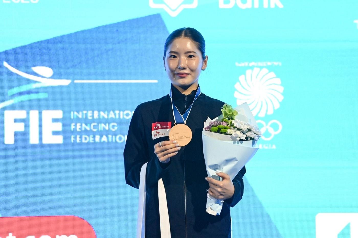 송세라가 세계펜싱선수권대회 에페 여자 동메달을 차지했다. &#40;대한펜싱협회 제공&#41;