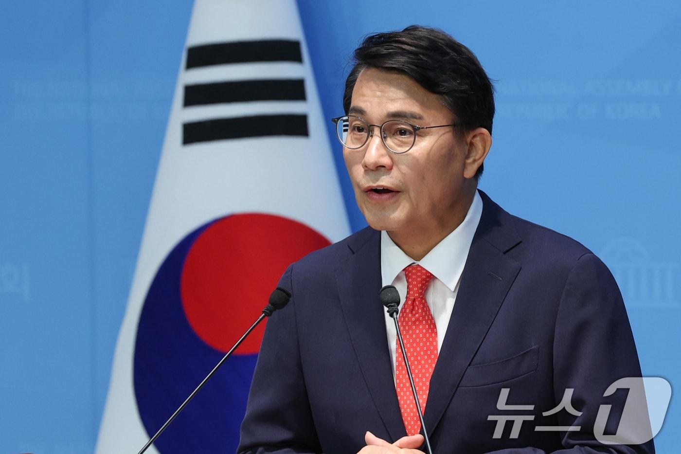 윤상현 국민의힘 의원이 24일 서울 여의도 국회 소통관에서 기자회견을 하고 있다. 2025.7.24/뉴스1 ⓒ News1 안은나 기자
