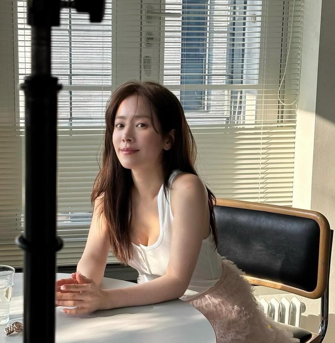 본문 이미지 - 한지민 인스타그램