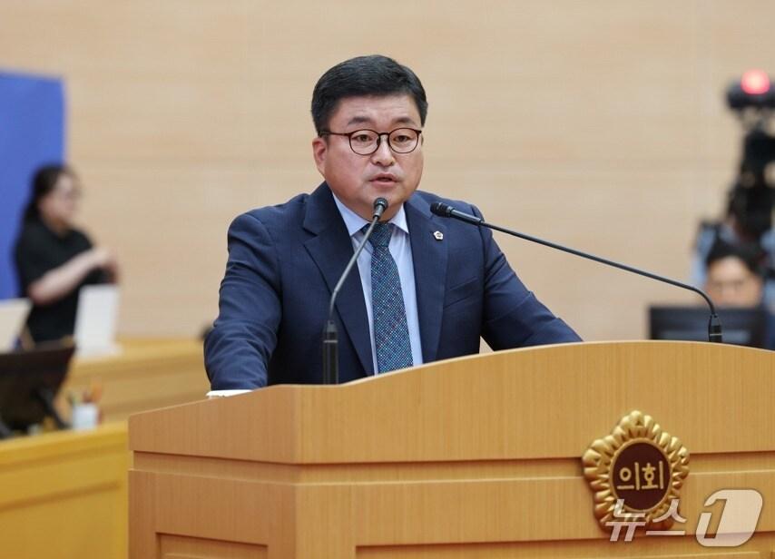 본문 이미지 - 모정환 전남도의원이 도정질문을 하고 있다.&#40;전남도의회 제공, 재판매 및 DB 금지&#41;/뉴스1