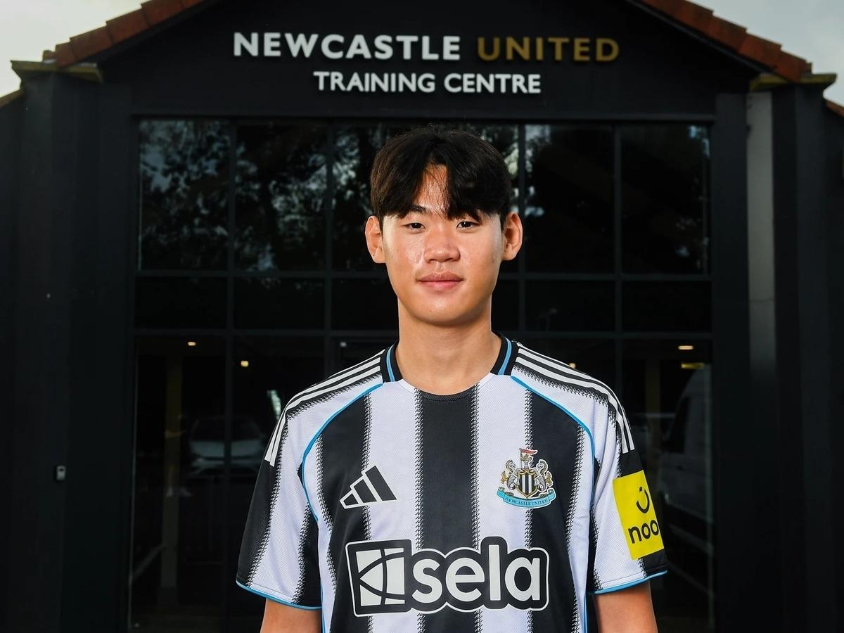 본문 이미지 - 박승수가 EPL 뉴캐슬 입단을 확정했다. (뉴캐슬 홈페이지 캡처)