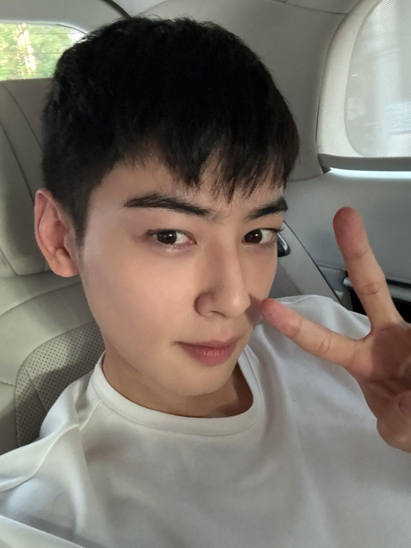 본문 이미지 - 차은우 SNS 갈무리