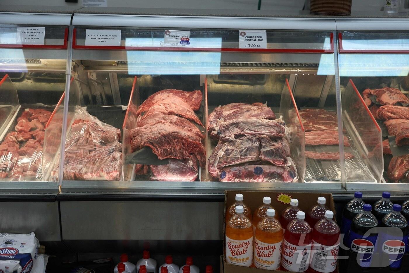 미국 플로리다 마이애미의 한 식료품점에 미국산 쇠고기가 진열되어 있다. 2025.07.22.ⓒ AFP=뉴스1