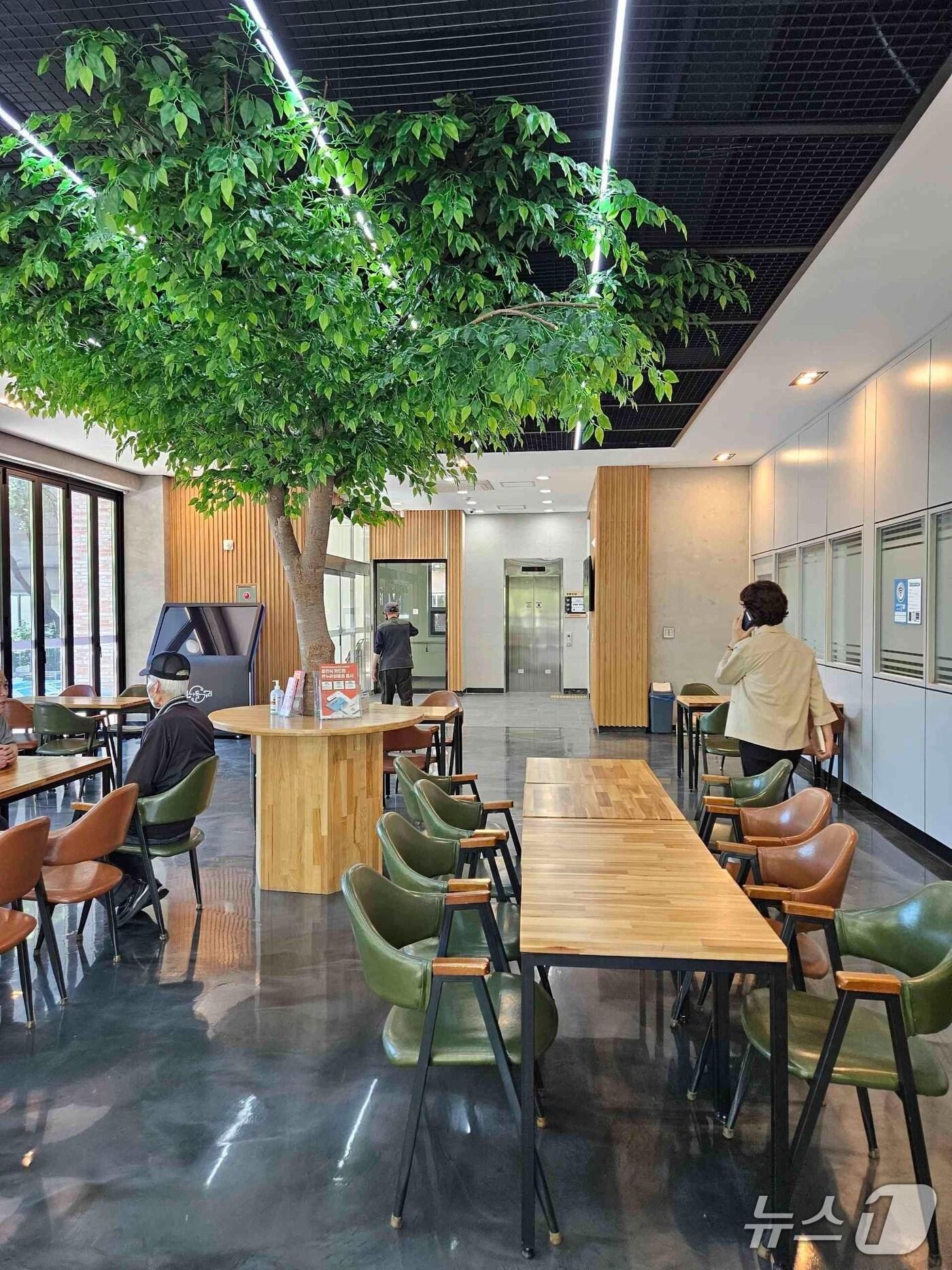 본문 이미지 - 춘천시, 이동노동자 위한 무더위 쉼터.&#40;춘천시 제공, 재판매 및 DB금지&#41;