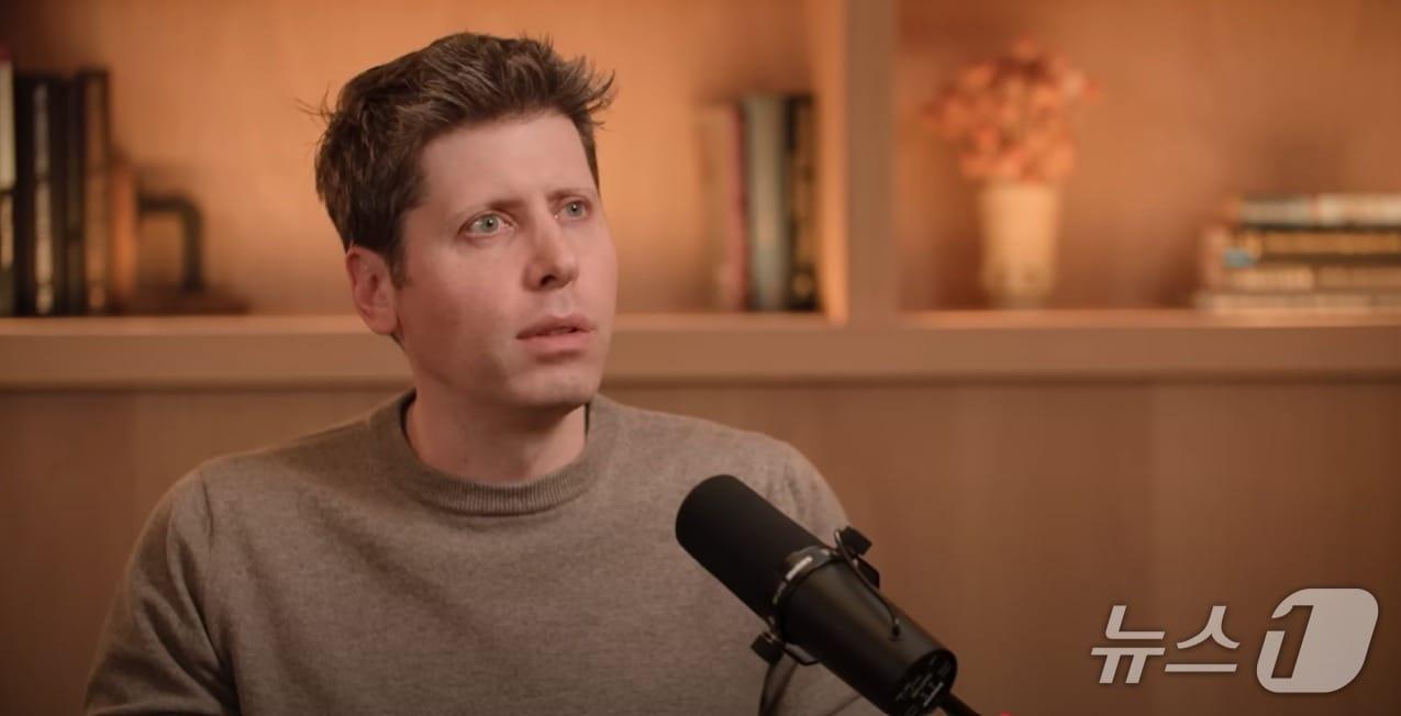 본문 이미지 - 샘 올트먼 오픈AI CEO가 오픈AI 팟캐스트에서 발언하고 있다.&#40;영상 갈무리&#41;