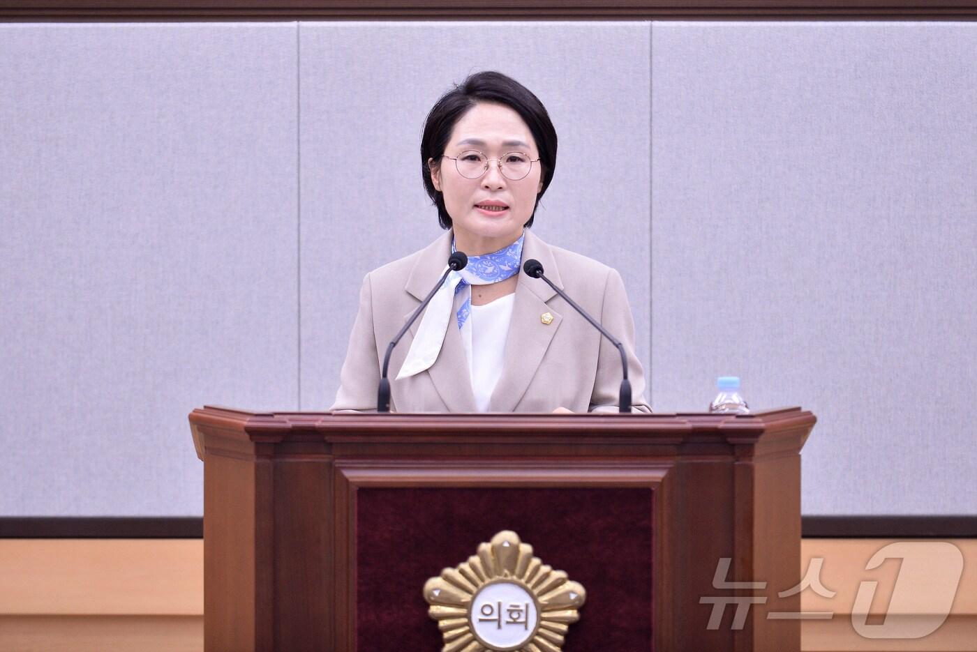 민덕희 전남 여수시의원이 25일 시의회에서 5분 발언을 하고 있다.(여수시의회 제공. 재판매 및 DB 금지)