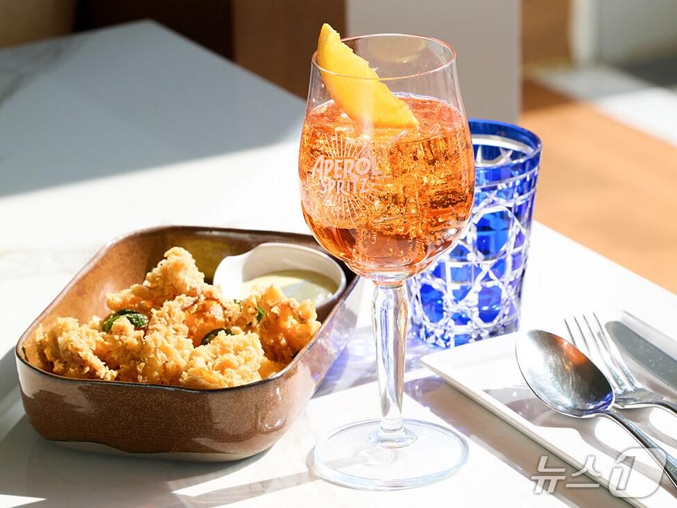 본문 이미지 - 아페롤 스프리츠(Aperol Spritz).(롯데관광개발 제공, 재판매 및 DB 금지)