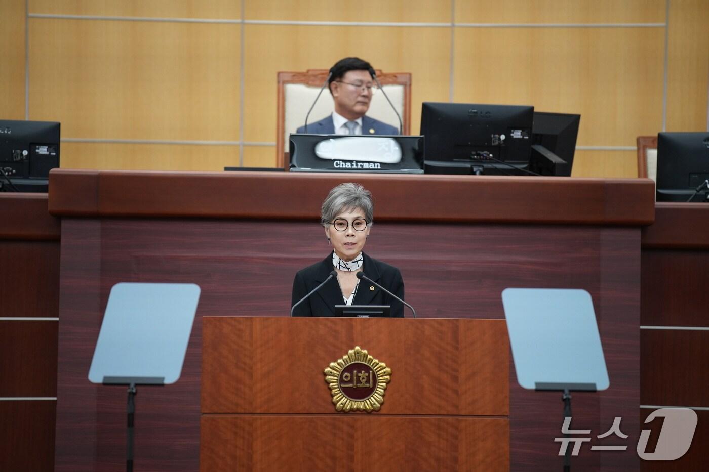 25일 김이재 전북도의원이 임시회 본회의에서 수소특화단지 지정을 촉구하는 건의안을 발의하고 있다.(의회제공. 재판매 및 DB금지)2025.7.25/뉴스1