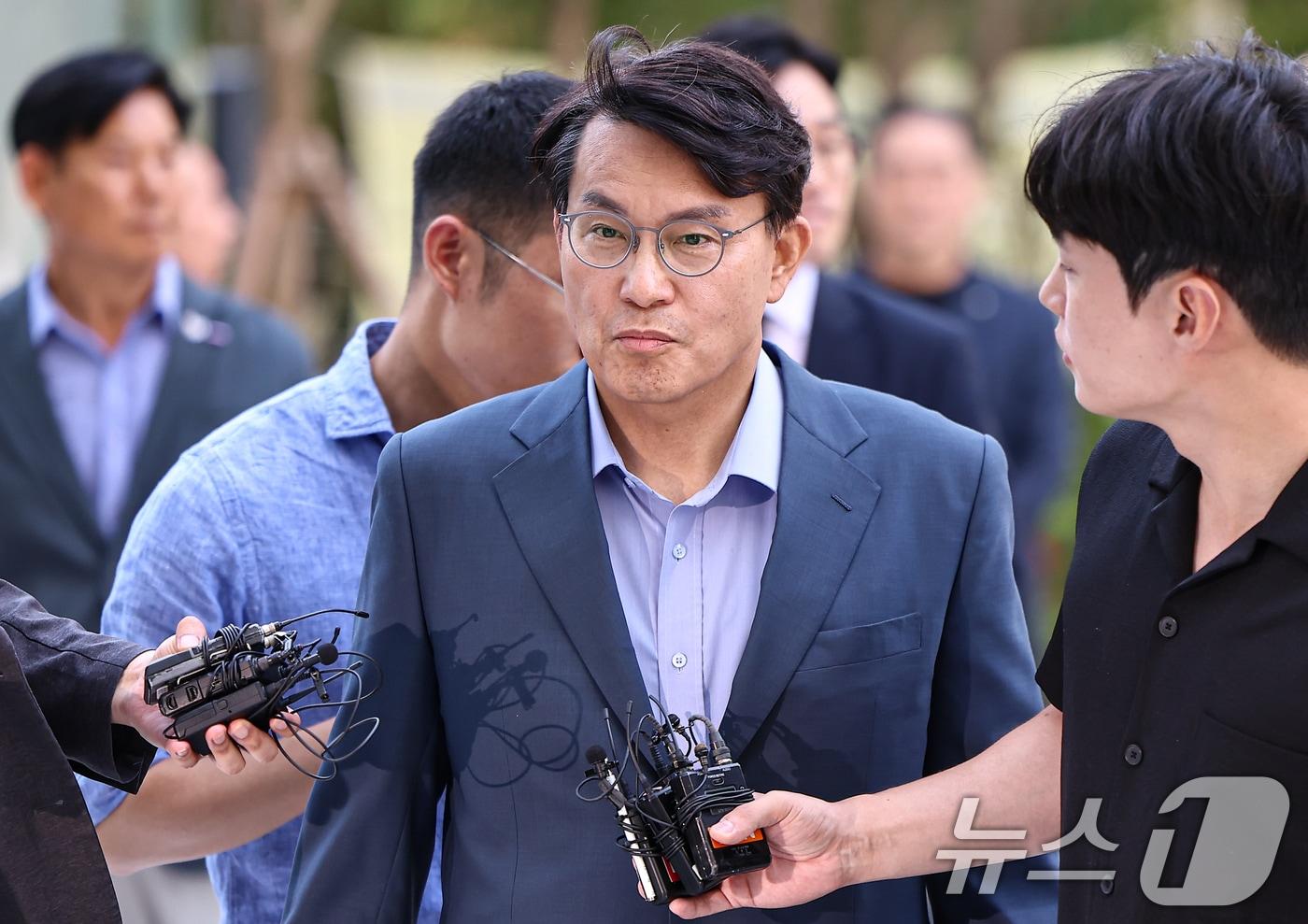 공천 개입 의혹을 받는 윤상현 국민의힘 의원이 27일 서울 종로구에 마련된 김건희 특검팀(특별검사 민중기) 사무실로 조사를 받기 위해 출석하고 있다. 2025.7.27/뉴스1 ⓒ News1 김도우 기자