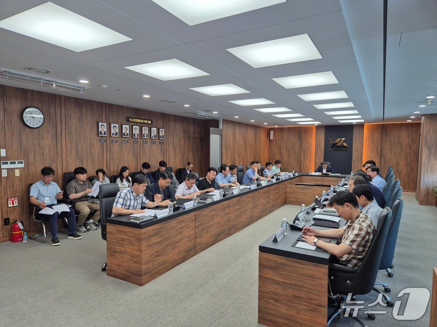 본문 이미지 - 여수광양항만공사&#40;사장 직무대행 황학범, 이하 공사&#41;가 새정부 국정과제에 대한 선제적으로 대응하기 위해 행정력을 집중하고 있다&#40;여수광양항만공사 제공&#41; 