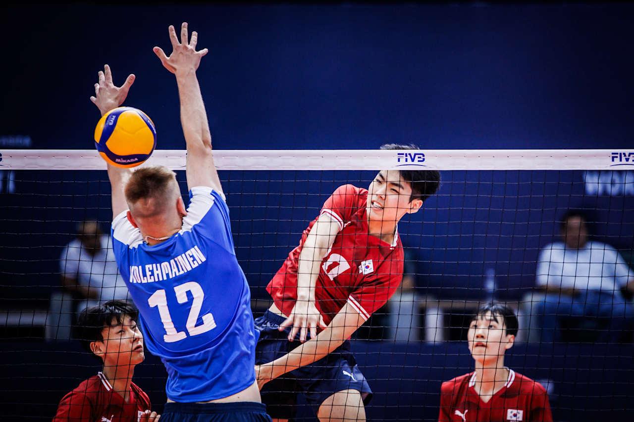 본문 이미지 - 한국 19세 이하 배구대표팀은 29일(한국시간) 열린 2025 국제배구연맹(FIVB) U19 세계선수권대회 조별리그 D조 4차전에서 핀란드에 2-3으로 졌다. (FIVB 제공)