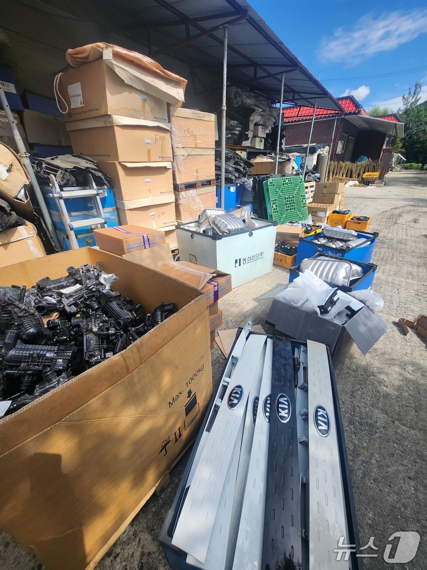 본문 이미지 - 자동차 위조부품 사업장&#40;특허청 제공.재판매 및 DB금지&#41;/뉴스1