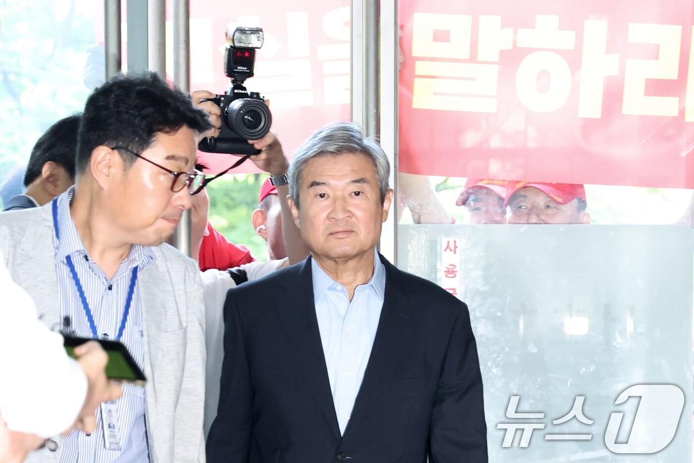 조태용 전 국가정보원장이 29일 오전 서울 서초구 순직해병특검(이명현 특별검사) 사무실에 피의자 신분으로 출석하고 있다. 2025.7.29/뉴스1 ⓒ News1 민경석 기자