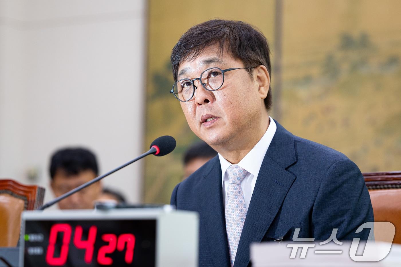 최휘영 문화체육관광부 장관 후보자가 29일 서울 여의도 국회 문화체육관광위원회에서 열린 인사청문회에 출석해 의원 질의에 답하고 있다. 2025.7.29/뉴스1 ⓒ News1 유승관 기자