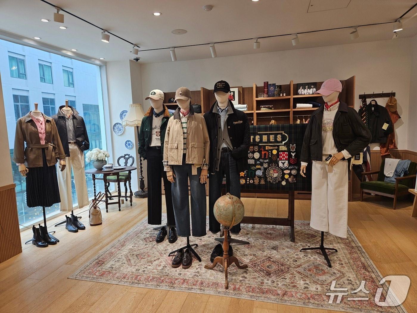 본문 이미지 - 명동 헤지스 플래그십 스토어 스페이스H 내부 모습.ⓒ 뉴스1/김진희 기자