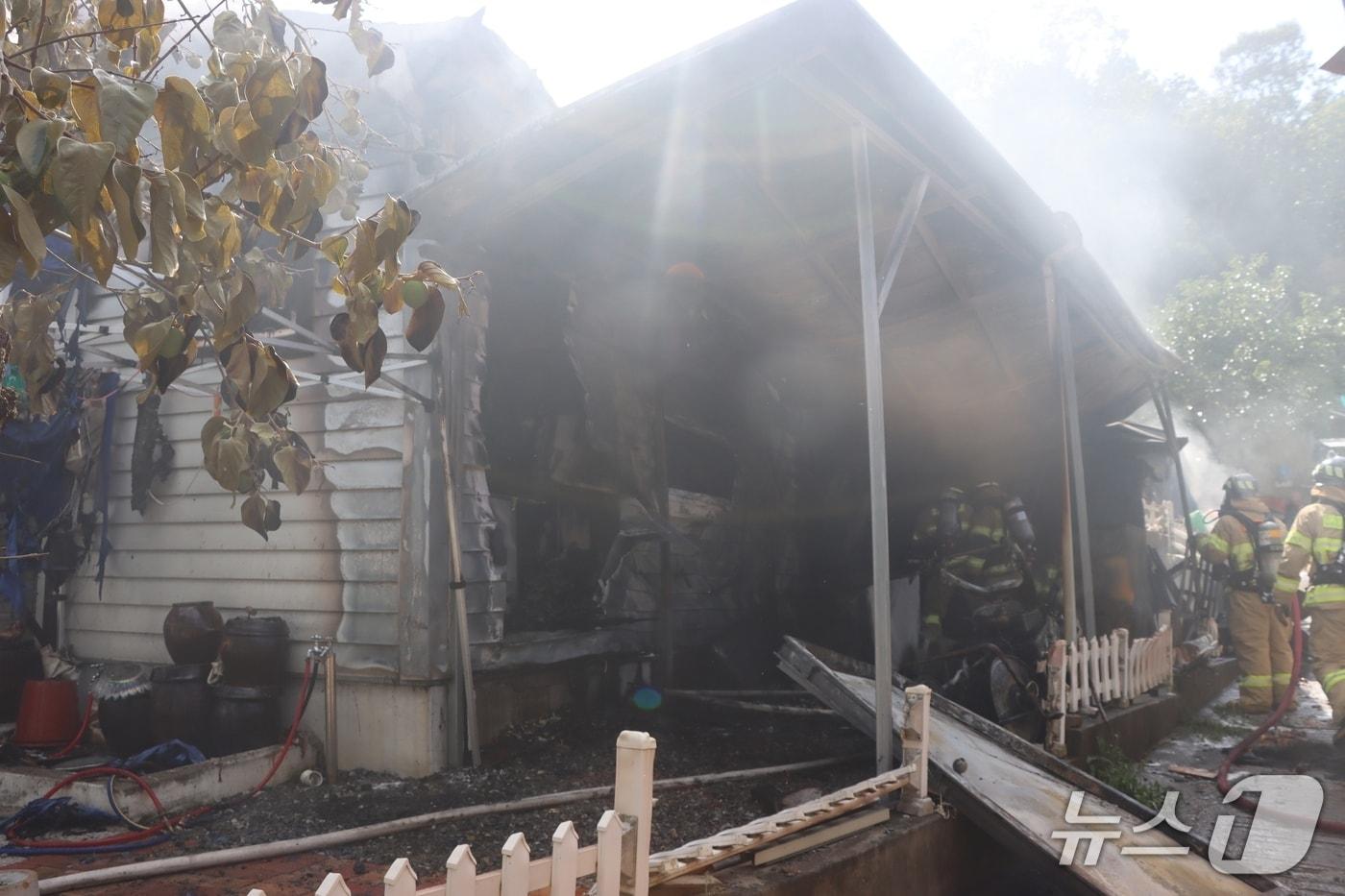  금산군 금성면 단독주택 화재 현장. (금산소방서 제공, 재판매 및 DB금지) / 뉴스1