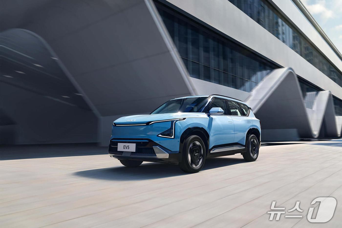  기아가 중국서 출시한 2025년형 EV5.(기아 제공)