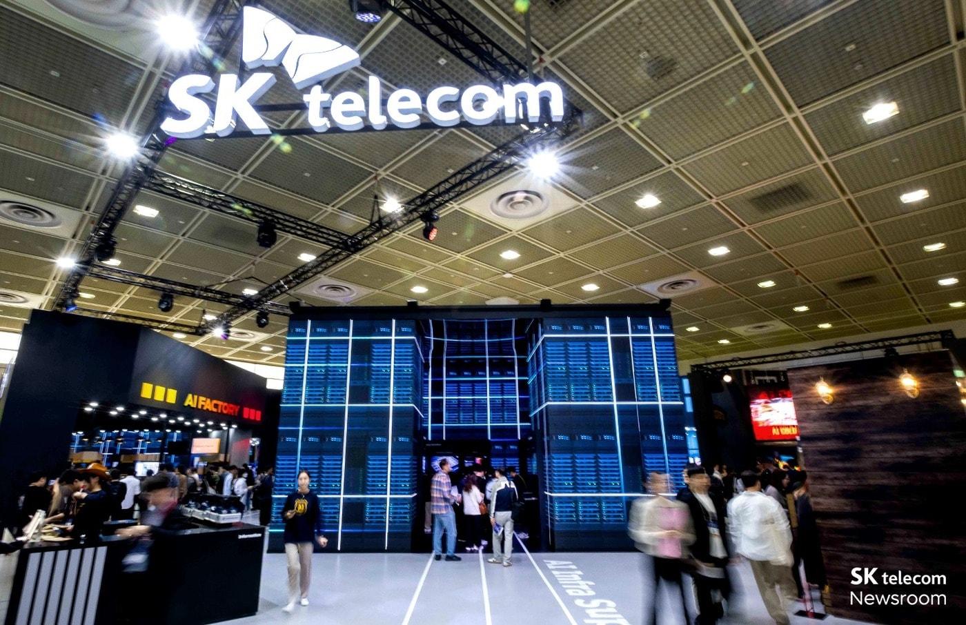 WIS 2025에서 선보인 SK텔레콤의 AI 데이터센터 전시 부스.(SK텔레콤 제공)