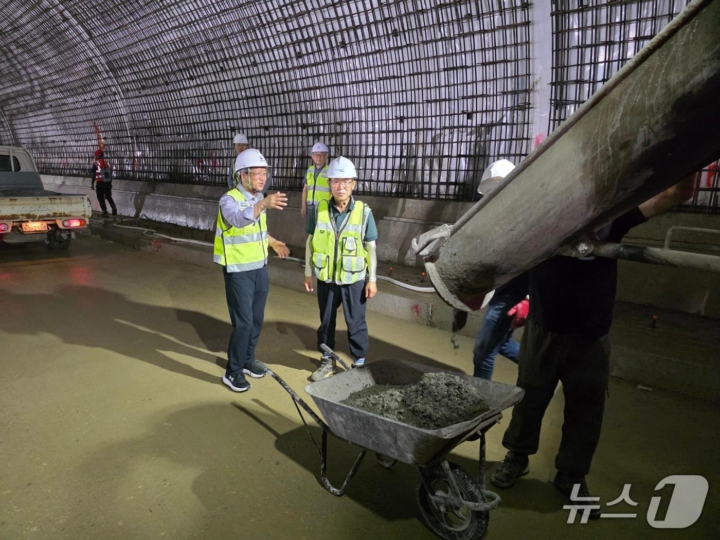 본문 이미지 - 레미콘 품질관리 실태 점검.(강원조달청 제공. 재판매 및 DB금지)/뉴스1