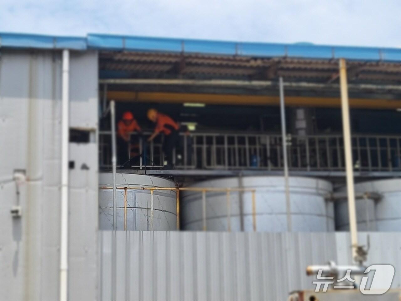 본문 이미지 - 3일 오후 부산 사상구 화학공장 사고 현장.(사상경찰서 제공. 재판매 및 DB 금지)