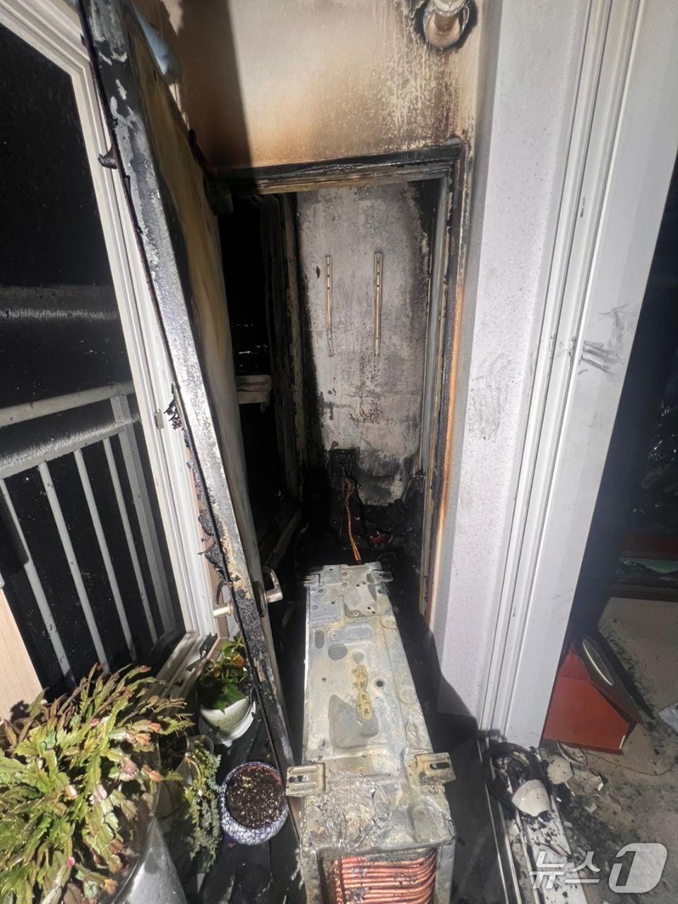 본문 이미지 - 화재 현장 모습.(경기도소방재난본부 제공)