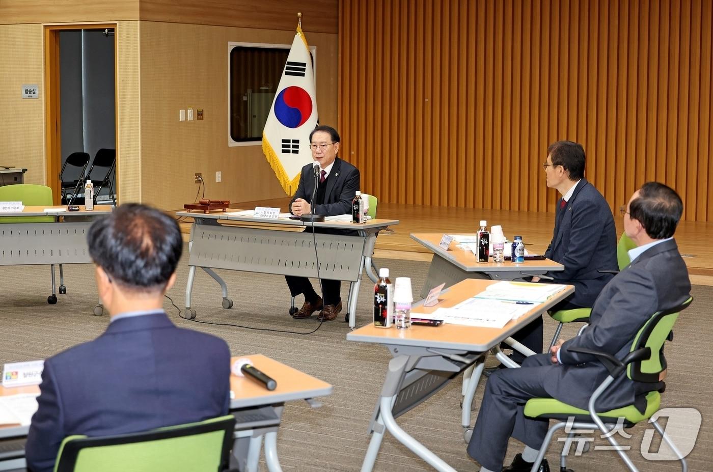 인구감소지역 시장군수구청장협의회 임원회의 모습.&#40;괴산군 제공&#41;/뉴스1