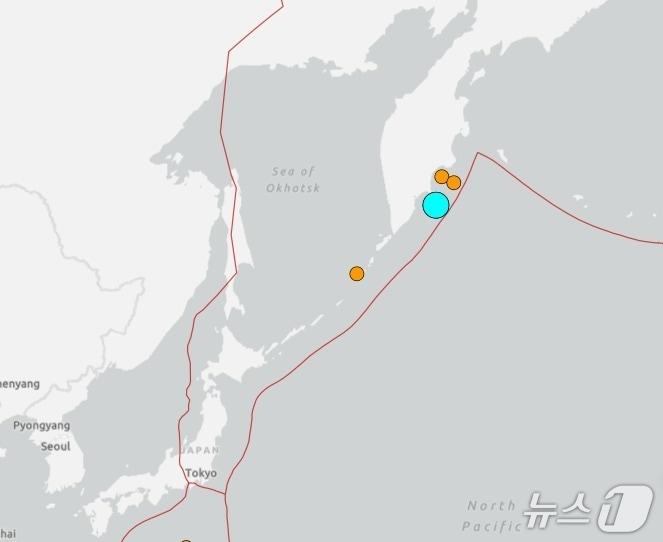 본문 이미지 - 러시아 극동 캄차카반도 인근 해역에서 규모 8.0 강진이 발생했다. <출처=미 지질조사국>