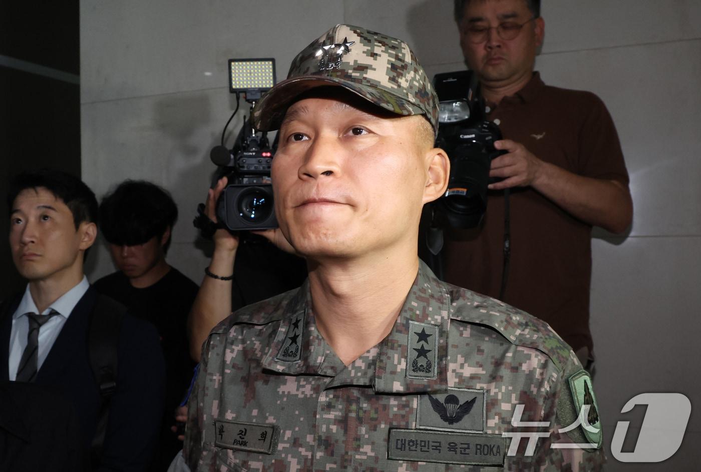 박진희 전 국방부 군사보좌관(육군 소장·현 육군 제56사단장)이 30일 오전 서울 서초구 순직해병 특검(특별검사 이명현)으로 출석하고 있다. 2025.7.30/뉴스1 ⓒ News1 김명섭 기자