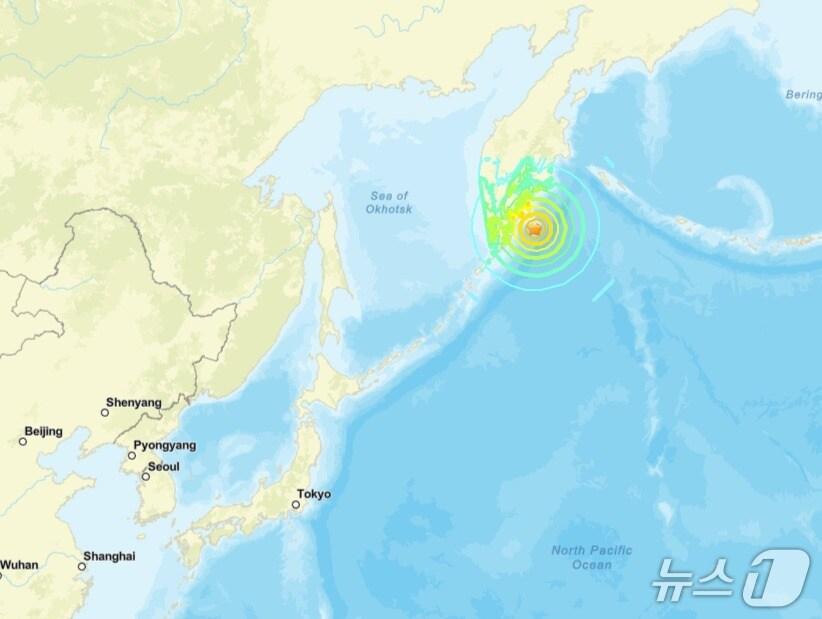 본문 이미지 - 러시아 캄차카반도에서 규모 8.7 강진이 발생해 인근 지역에 쓰나미가 예보됐다. &lt;출처=미 지질조사국국