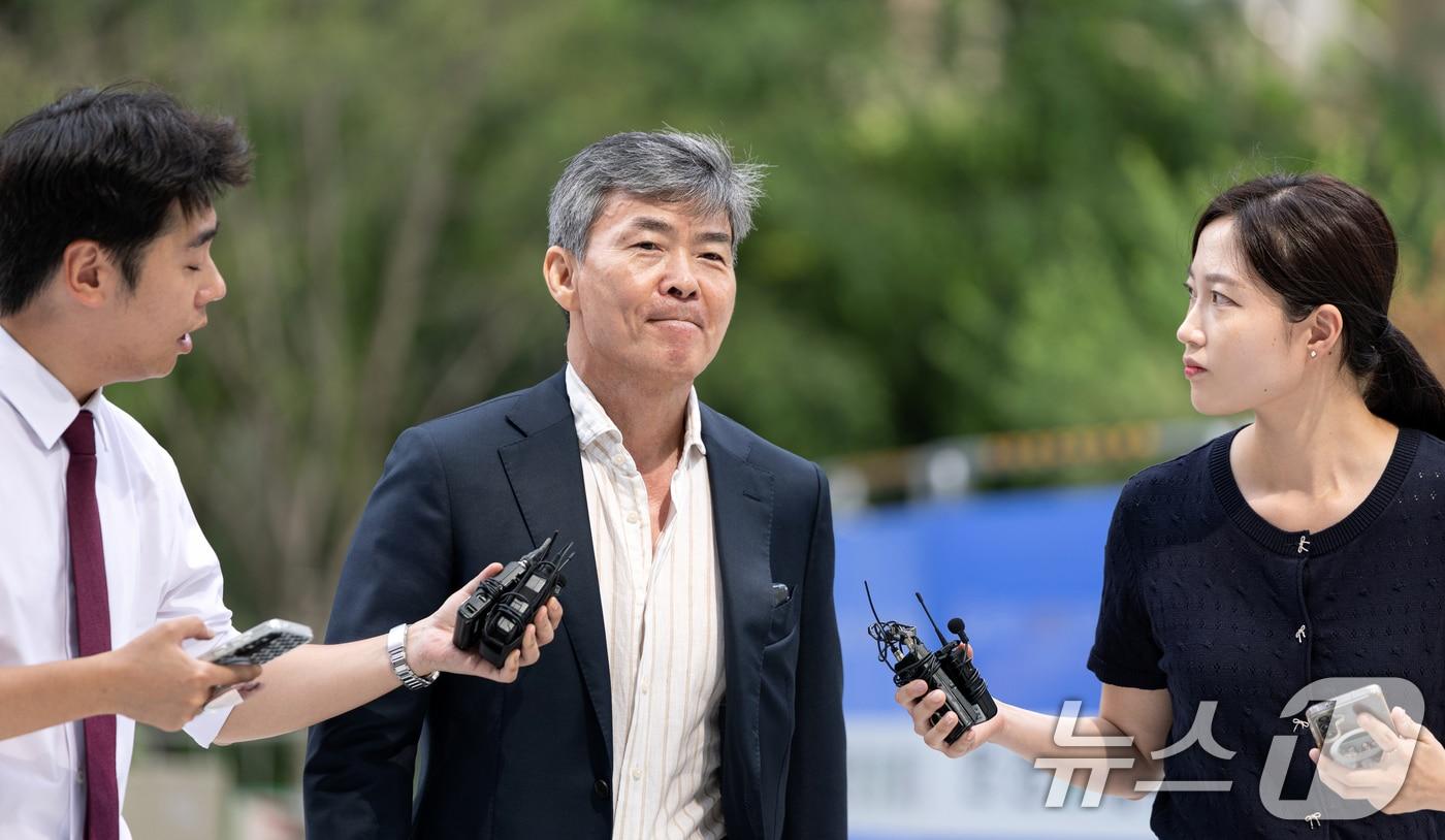 이종호 전 블랙펄인베스트먼트 대표가 30일 오전 서울 종로구 김건희 특검팀(특별검사 민중기)으로 3차 소환조사를 받기 위해 들어서고 있다. 2025.7.30/뉴스1 ⓒ News1 이승배 기자