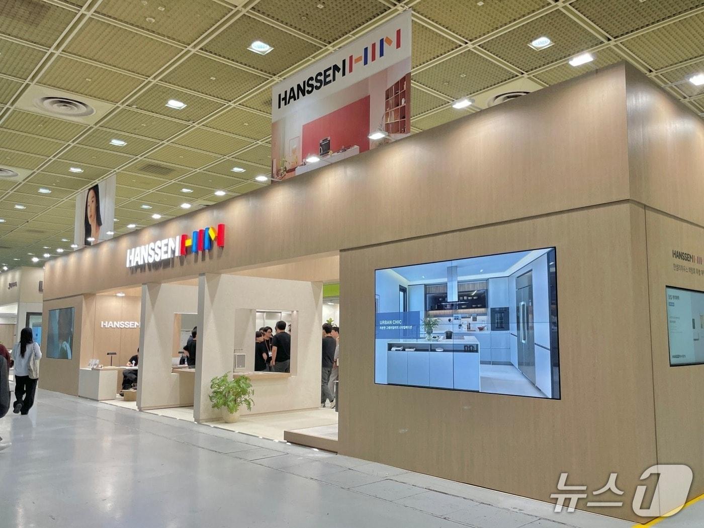 본문 이미지 - 지난해 7월 코리아빌드 박람회 한샘 부스 (한샘 제공. 재판매 및 DB금지)