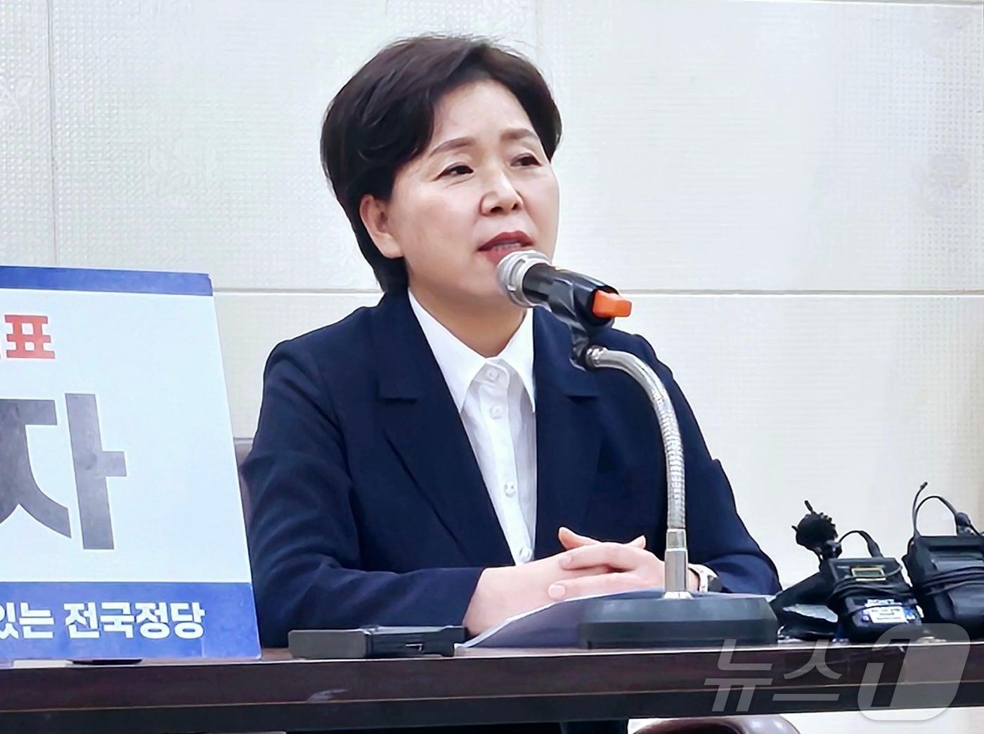 본문 이미지 - 양향자 전 국민의힘 의원이 30일 대구시의회 회의실에서 기자회견을 열고 8·22 전당대회 출마와 관련한 입장을 밝히고 있다. 2025.7.30/뉴스1 ⓒ News1 남승렬 기자