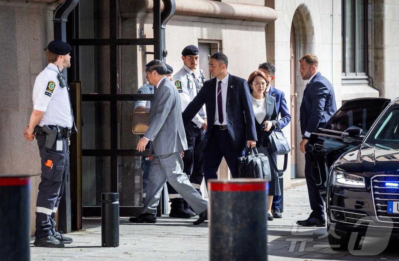 허리펑 중국 국무원 부총리가 미중 3차 고위급 무역 협상이 진행되는 스웨덴 스톡홀름의 정부 청사인 로젠바드로 향하고 있다. 2025.7.29 ⓒ 로이터=뉴스1 ⓒ News1 정은지 특파원