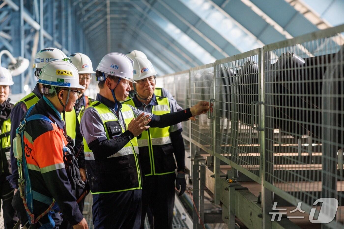 지난 29일 이정복 한국서부발전 사장은 태안발전본부에서 ‘CEO 현장안전점검’을 하고 있다.(서부발전 제공. 재판매 및 DB금지)2025.7.30/뉴스1