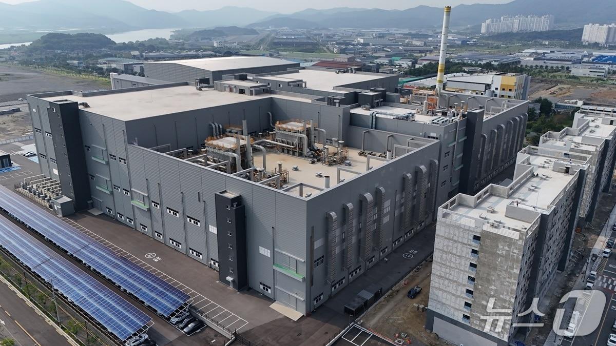 본문 이미지 - 엘앤에프 대구 구지 3공장 전경. (엘앤에프 제공)