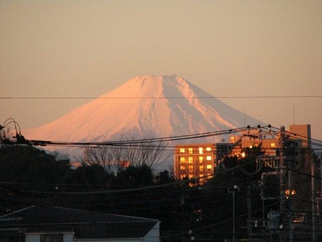 본문 이미지 - 후지산. (출처: Hvhv, Public domain, via Wikimedia Commons)