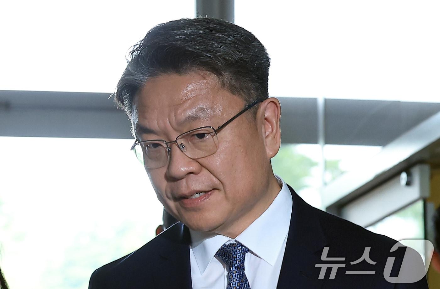 직권남용권리행사방해 혐의를 받는 이시원 전 공직기강비서관이 31일 오전 서울 서초동 순직해병특검에 피의자 신분으로 소환되고 있다. 2025.7.31/뉴스1 ⓒ News1 박정호 기자