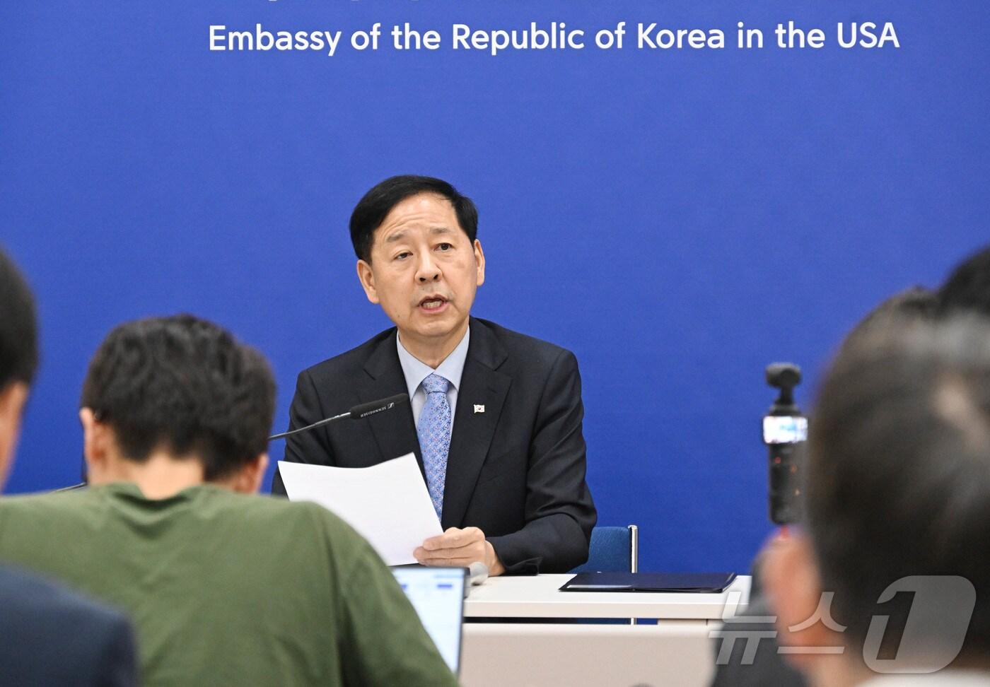 구윤철 경제부총리 겸 기획재정부 장관이 31일(한국시간) 미국 워싱턴D.C. 주미대한민국대사관에서 한-미 통상협의 결과 브리핑을 하고 있다. (기획재정부 제공. 재판매 및 DB 금지) 2025.7.31/뉴스1