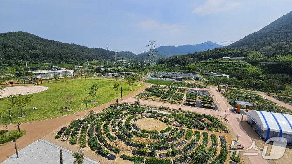 본문 이미지 - 부산 기장군 철마도시농업공원 전경.(기장군 제공. 재판매 및 DB 금지)