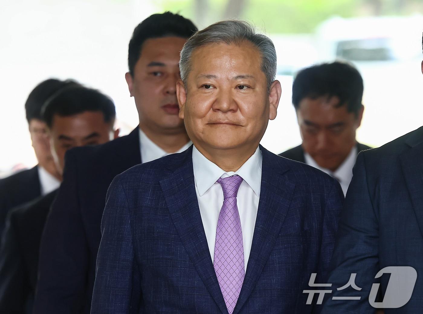 본문 이미지 - 12·3 비상계엄 당시 &#39;언론사 단전·단수&#39;를 지시한 의혹을 받는 이상민 전 행정안전부 장관. 2025.7.31/뉴스1 ⓒ News1 김도우 기자