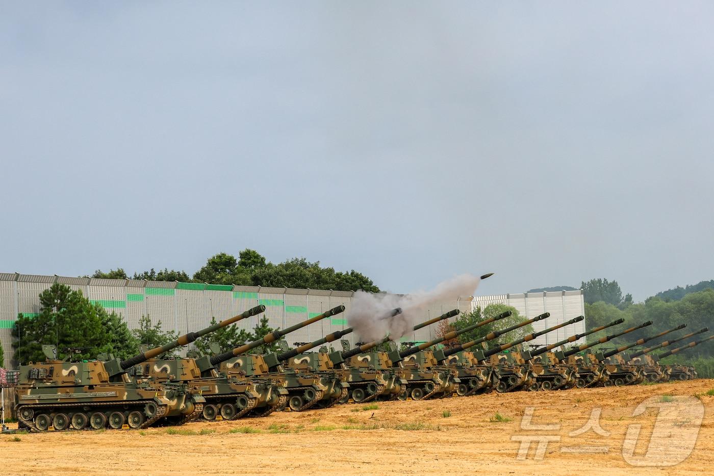 육군 제11기동사단 용포여단이 31일 경기 포천시 다락대훈련장에서 포탄 사격 훈련을 실시한 가운데 K9A1 자주포가 목표 지점을 향해 사격하고 있다.&#40;자료사진&#41;&#40;11사단 제공, 재판매 및 DB 금지&#41; 2025.7.31/뉴스1 ⓒ News1 양희문 기자