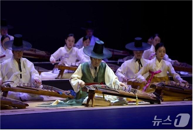 본문 이미지 - '2024 박대성류아쟁산조' 공연 모습.(부산시청 제공. 재판매 및 DB 금지)