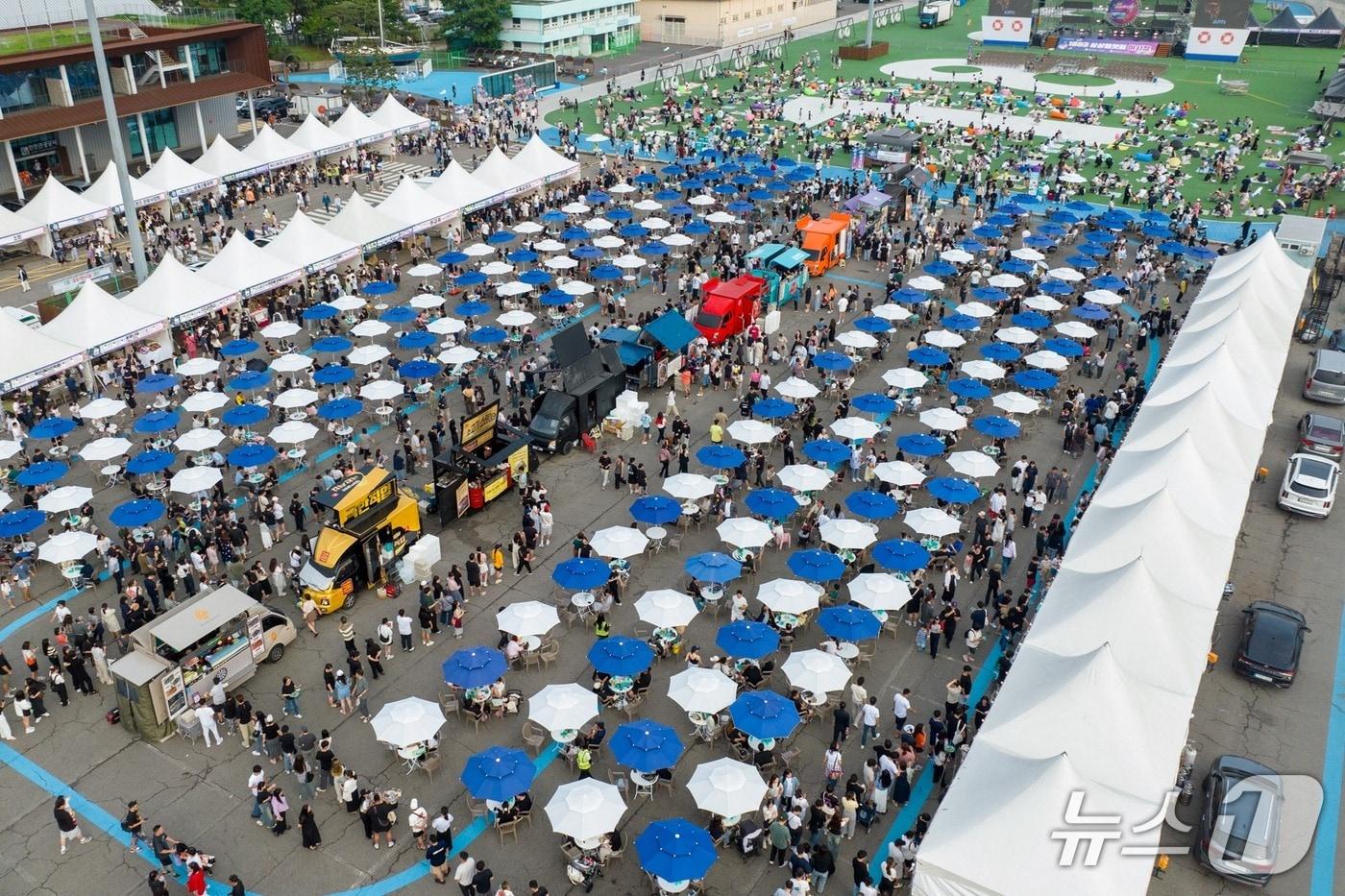 1883 상상플랫폼 야시장(인천관광공사 제공 .재판매 및 DB금지) / 뉴스1