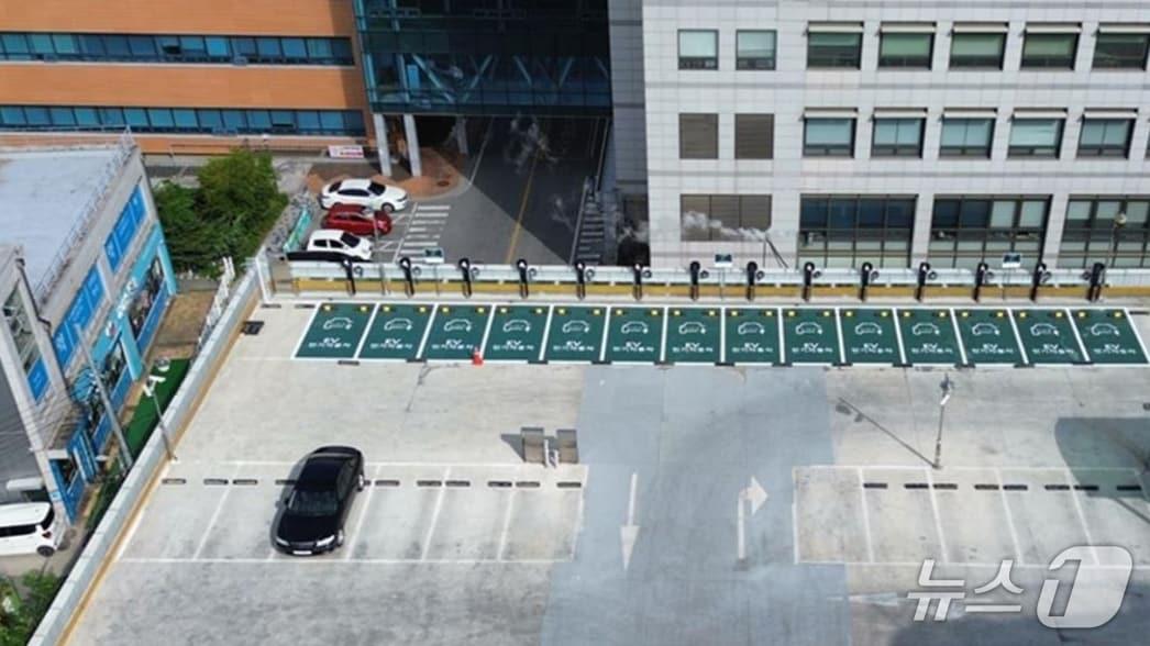 본문 이미지 - 강원대병원, ESG경영 실천 위한 친환경 전기차 충전소 설치 및 운영.(강원대병원 제공, 재판매 및 DB금지)